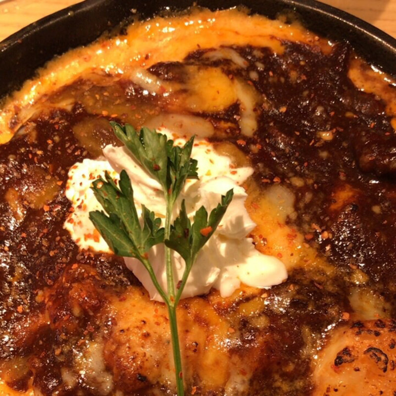 ハラミ肉とマッシュルームのクワトロチーズ焼きカレー(J.S. CURRY 渋谷文化村通り店)