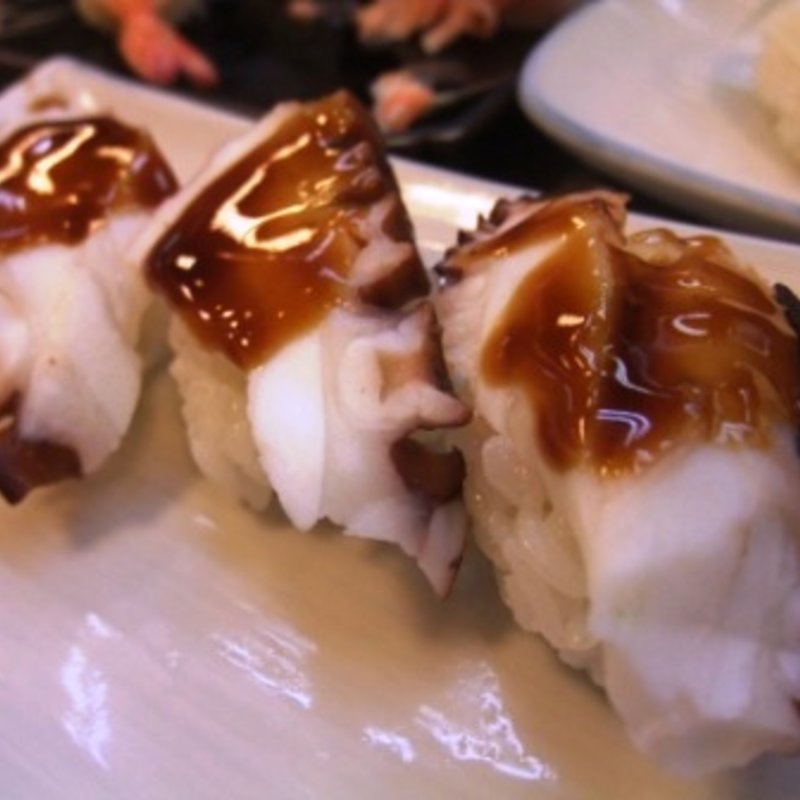 タコ(大興寿司 本店)