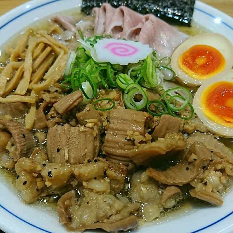 黄金の鶏塩(モツトッピング)(清流 )