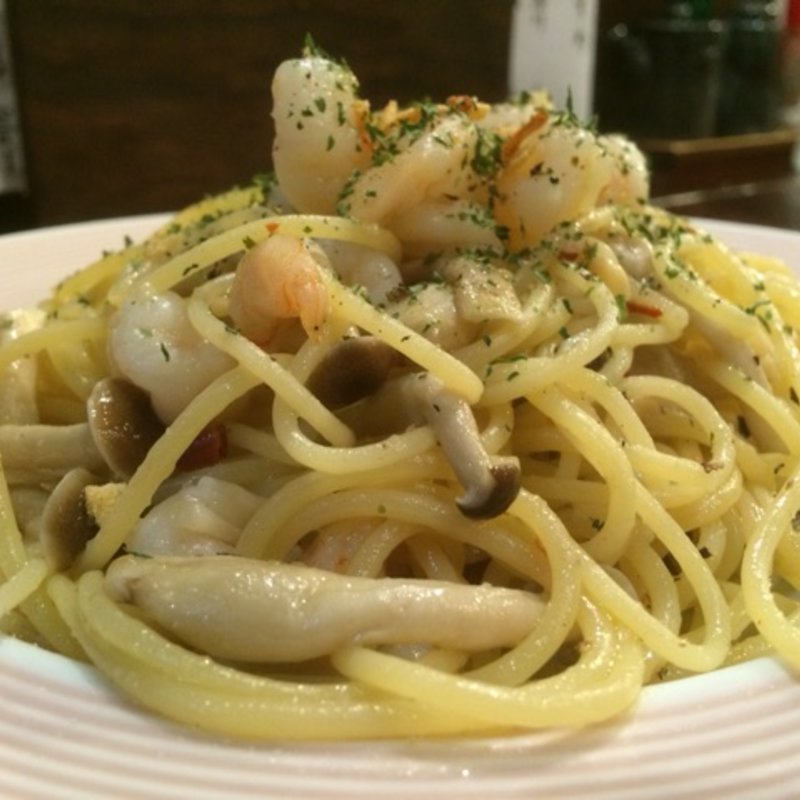 エビときのこのペペロンチーノ(居酒屋 えんむすび )