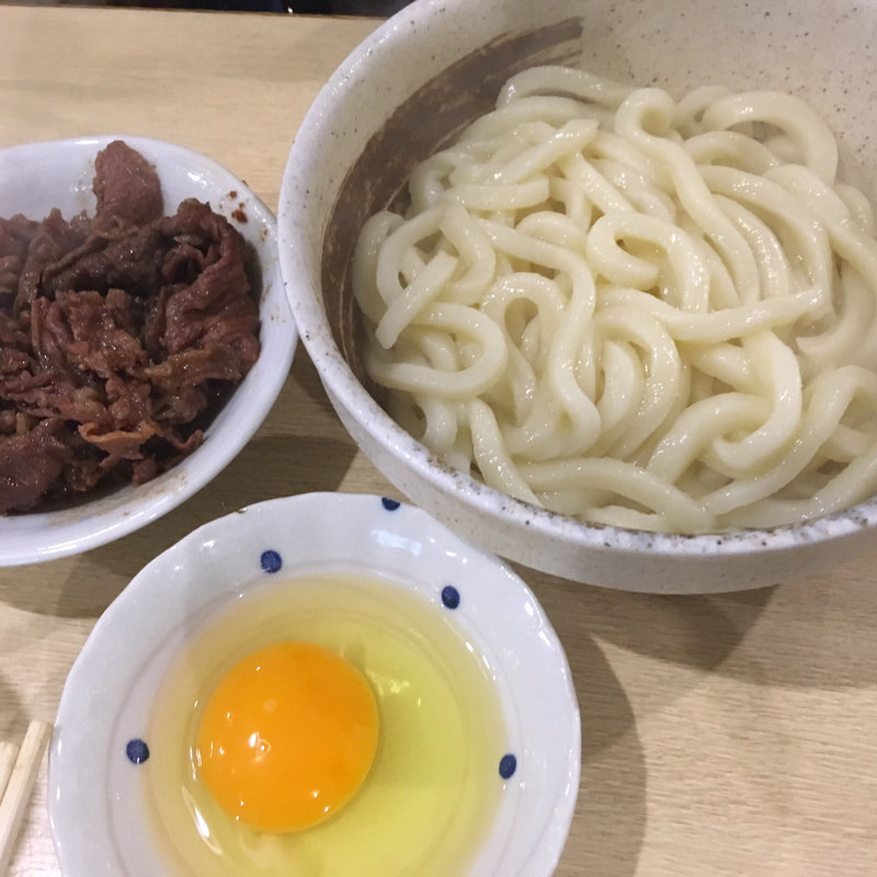 肉釜玉(本格さぬきうどん　穂乃香 )