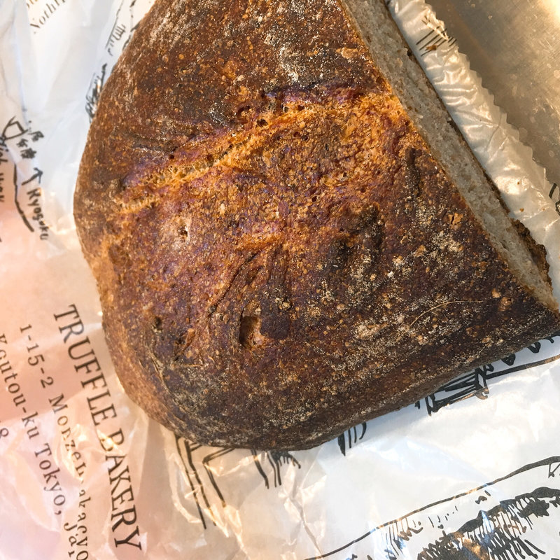 カントリーライ(TruffleBAKERY(トリュフベーカリー)本店)