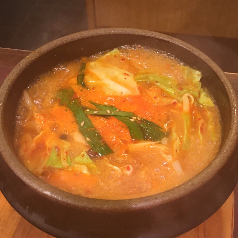 牛もつ鍋(コリアンキッチン シジャン 神戸ミント店)