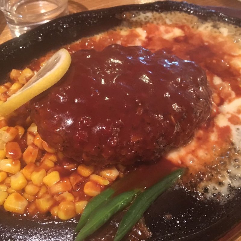 プレミアムチーズハンバーグアイランド(ステーキハウス アパッチ)