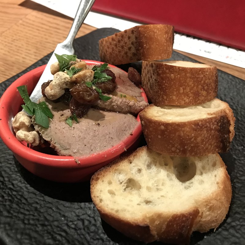 古白鶏のレバーパテ(フレンチ焼鳥とワイン Shaji)