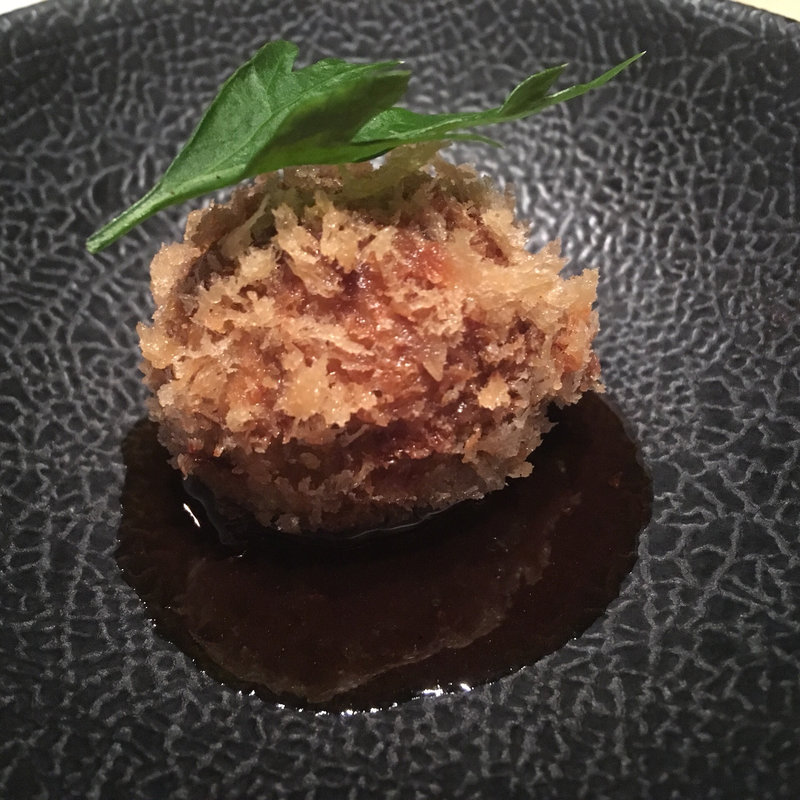 一口の和牛メンチカツ 〜トリュフソース〜(庭 〜Garden of four seasons〜)