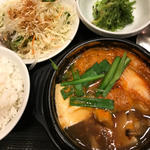 スンドゥブ チゲ(ぽど)