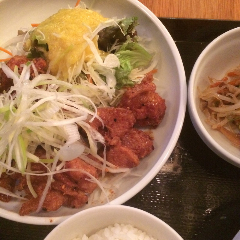 ヤンニョムチキン定食(ぽど)