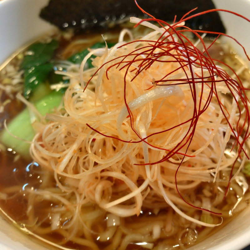 からねぎラーメン(無化調醤油ラーメンとワインの店 しのわ 久留米本店)