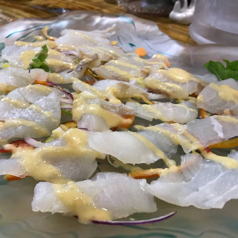 スズキのカルパッチョ(漁師イタリアンキュラソー)