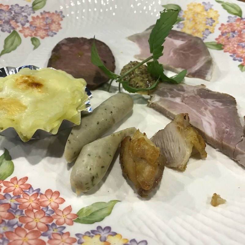 ハム・ソーセージの盛り合わせプレート(漁師イタリアンキュラソー)