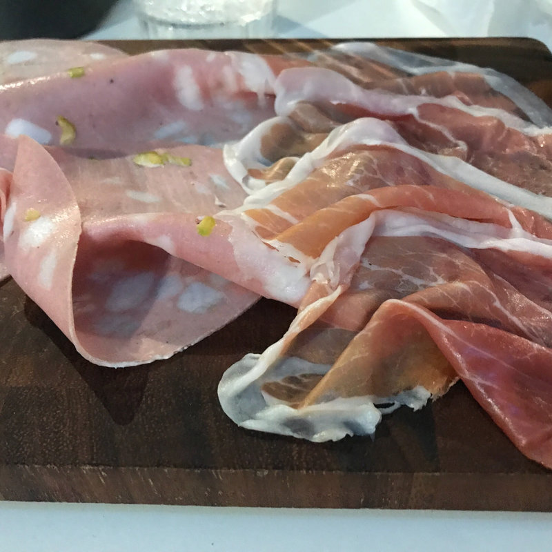 生ハム盛り合わせ(GARB LEAVES)