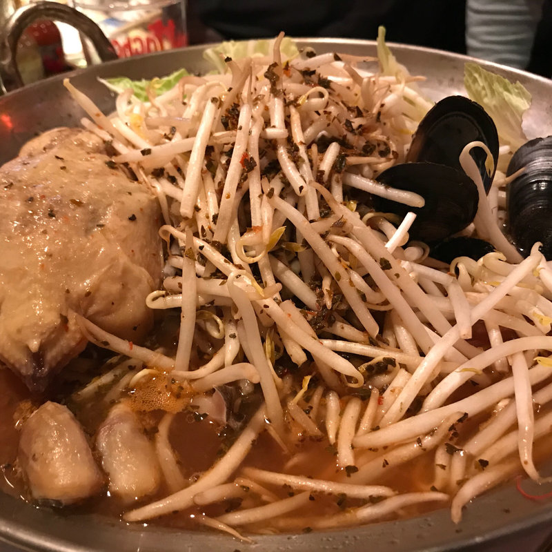 メキシカン鍋(ボラーチョス （BORRACHOS）)