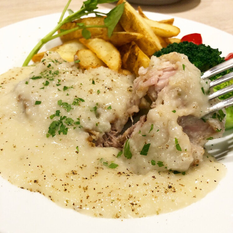 豚バラ肉の煮込み(ワインのための煮込み料理研究所NIKOLABO)