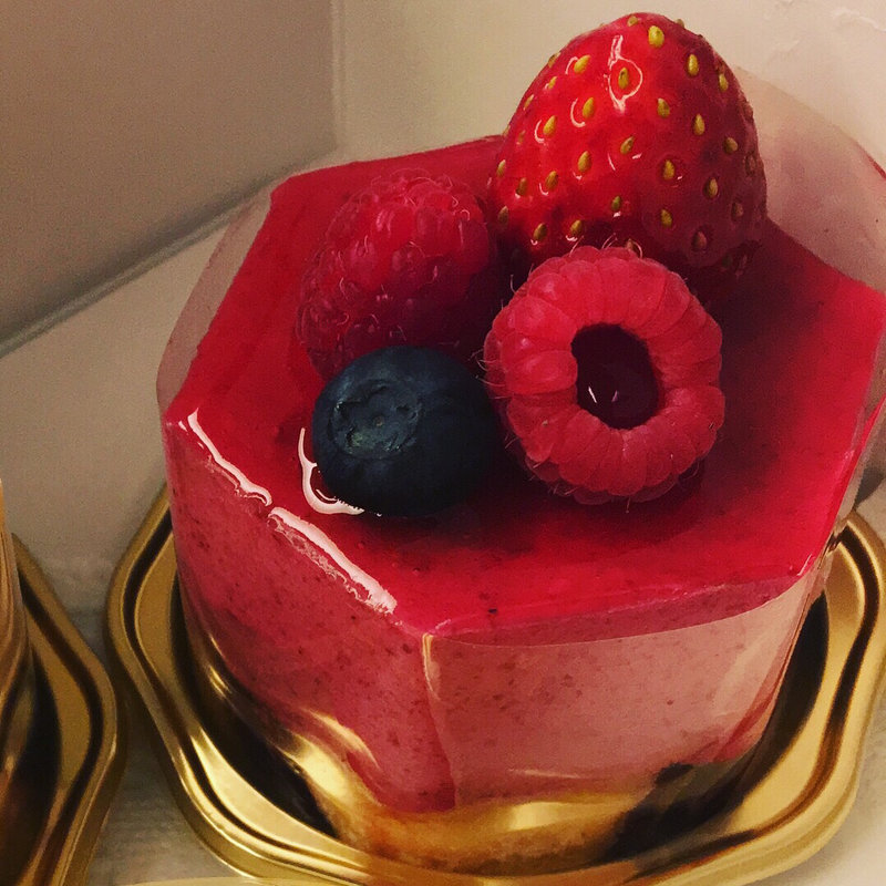 スーボワ(イデミ・スギノ （HIDEMI SUGINO）)