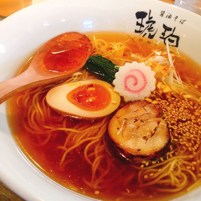 にんにく醤油とりそば(醤油そば 琥珀)