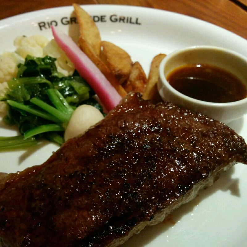 黒毛和牛ステーキ（150ｇ約30種のサラダバー）(リオグランデグリル 六本木)