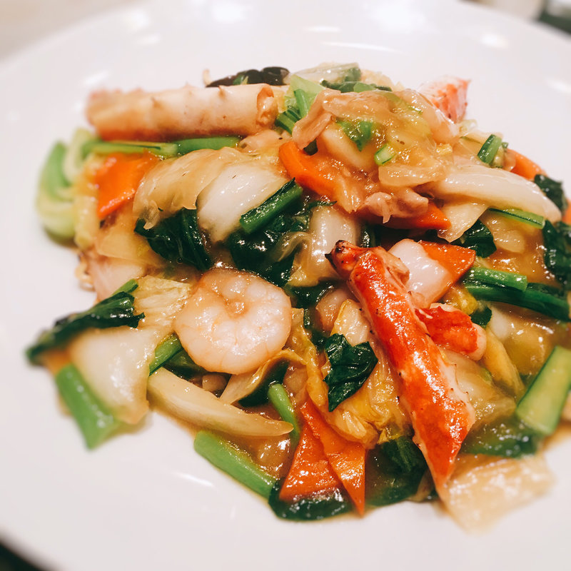 タラバ蟹の海鮮焼きそば(雪園 京橋店)