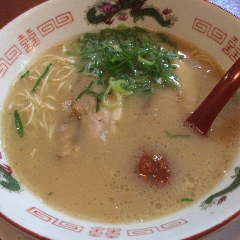 (味噌)赤玉ラーメン(長浜ラーメン一番 松原南店)