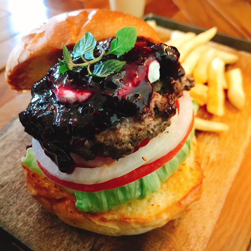 アメリカンサイズでボリューム満点!浅草界隈でいただけるハンバーガーをご紹介!