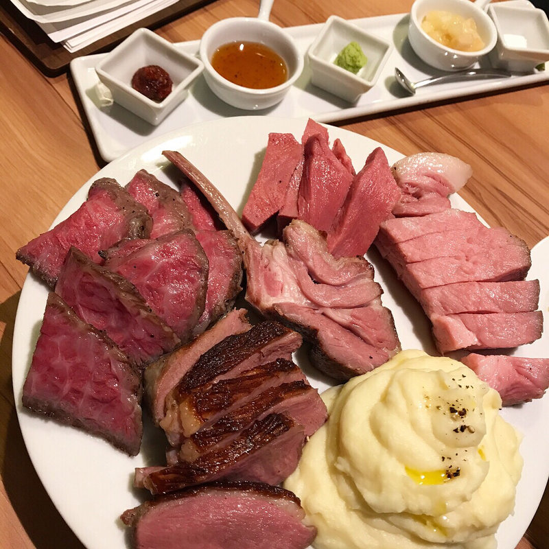 肉盛合わせ 欲張り5種(原価ビストロ BAN！ 飯田橋)