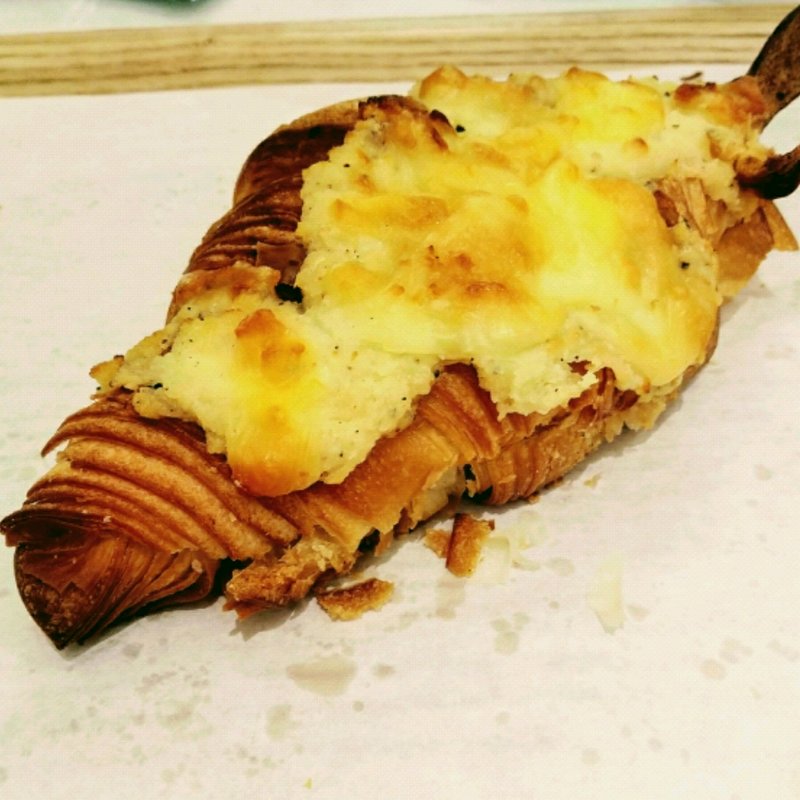 クロワッサン・オ・ジャンボン(BOUL'ANGE 日本橋店)