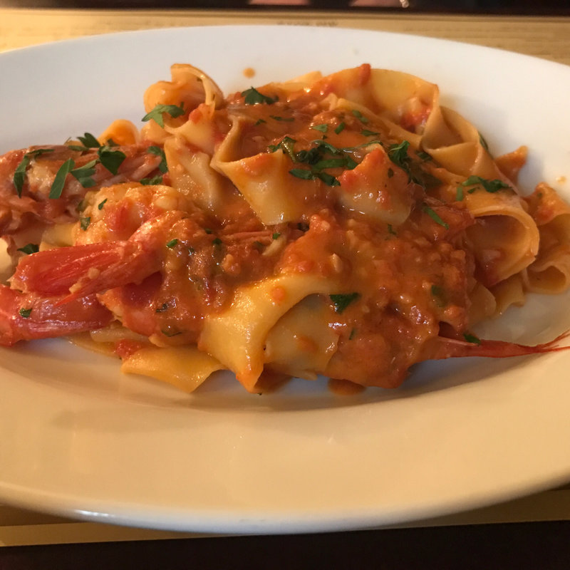 海老のトマトソースフェットチーネ(ボガマリ・クチーナ・マリナーラ （Ｂogamari Cucina Marinara）)