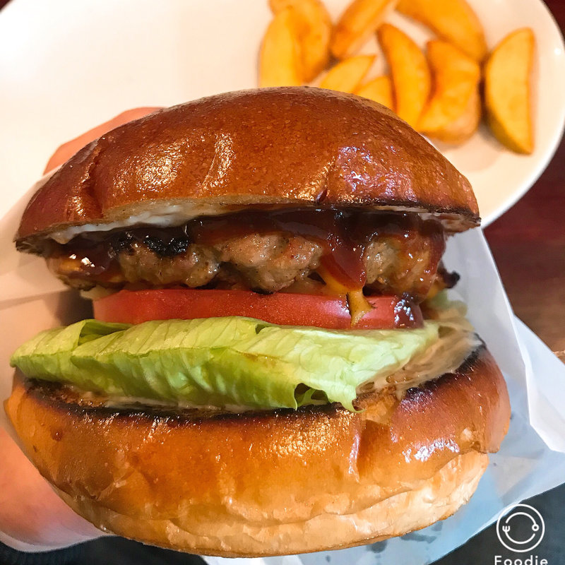 BBQチーズバーガー(本格炭火焼きバーガーカフェhonohono)