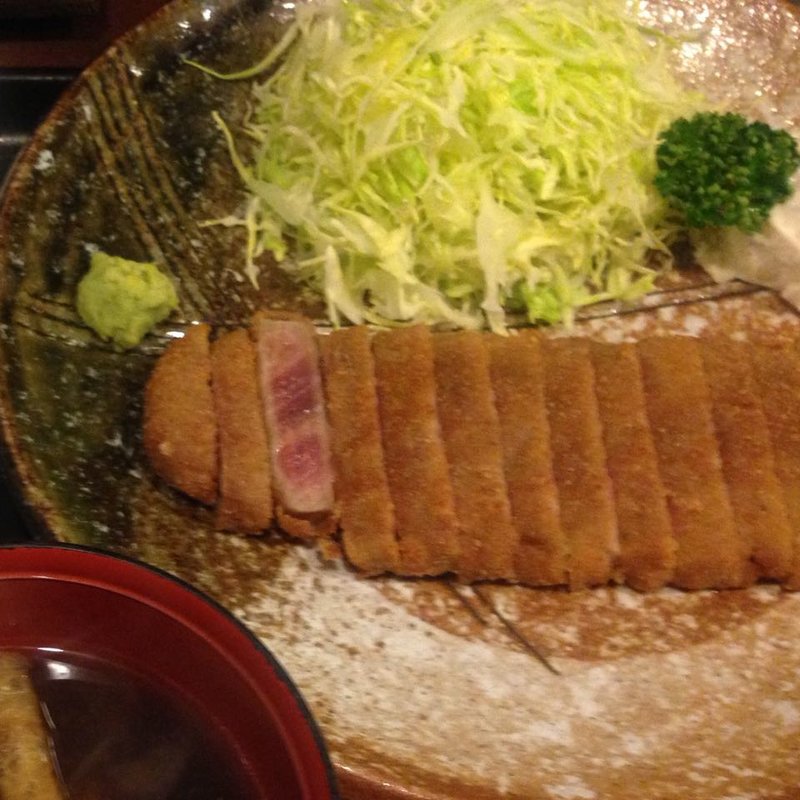 牛カツ　麦飯　とろろセット(牛かつもと村 渋谷店)