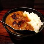 もつ煮込みカレー(いが嵐倉庫 )