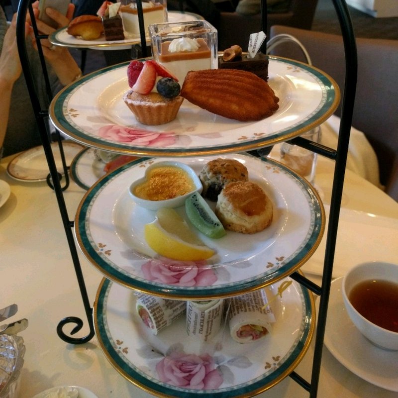 アフタヌーンティーセット(ティーラウンジ パレグレイス )