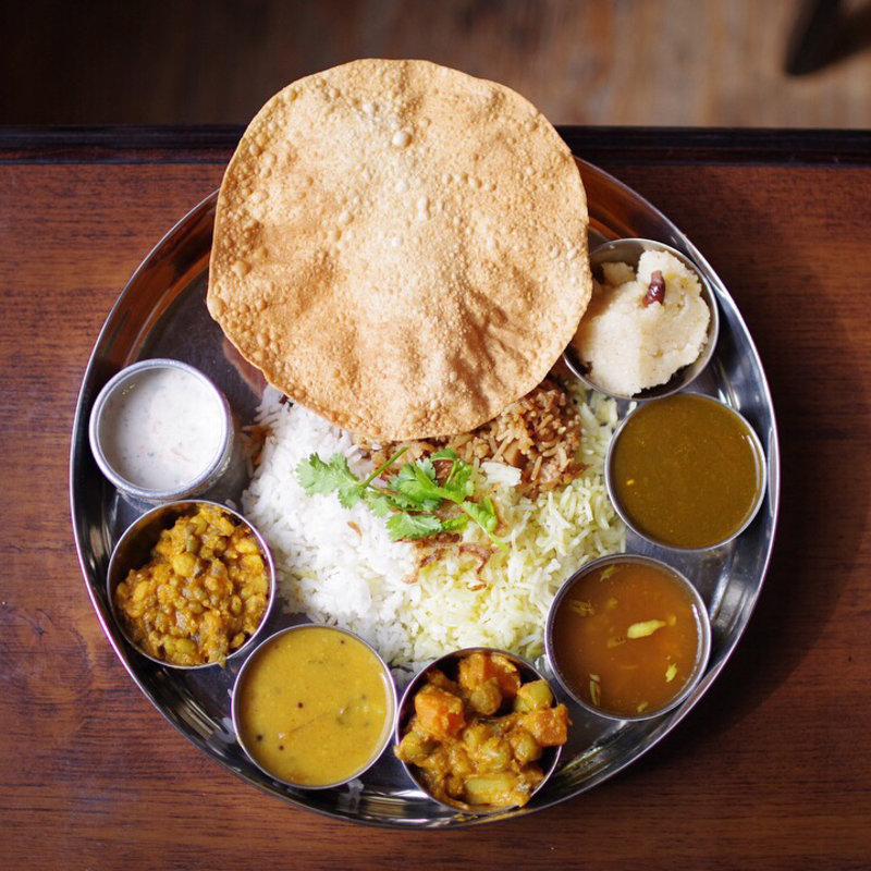 デラックス・ターリー ベジ(インド家庭料理 ミレンガ)