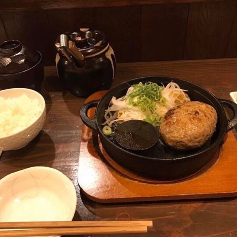 神戸牛切り落とし入り粗挽きハンバーグ(神戸牛ハンバーグとステーキの店 いち 本店 )