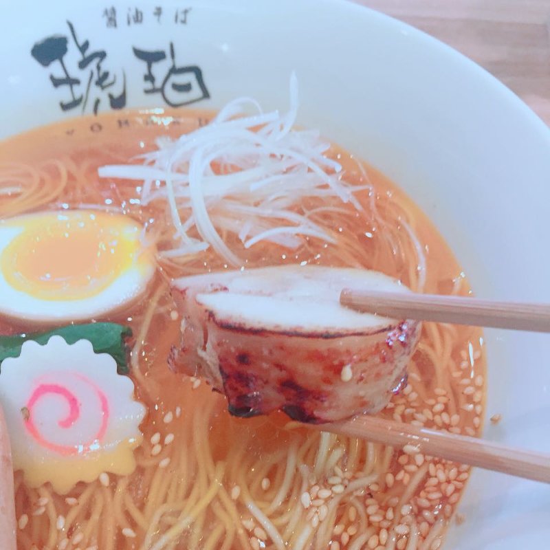 辛とりそば(醤油そば 琥珀)