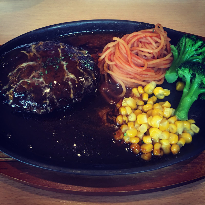 和牛ハンバーグステーキ自家製デミグラスソース(リベル （洋食堂リベル）)