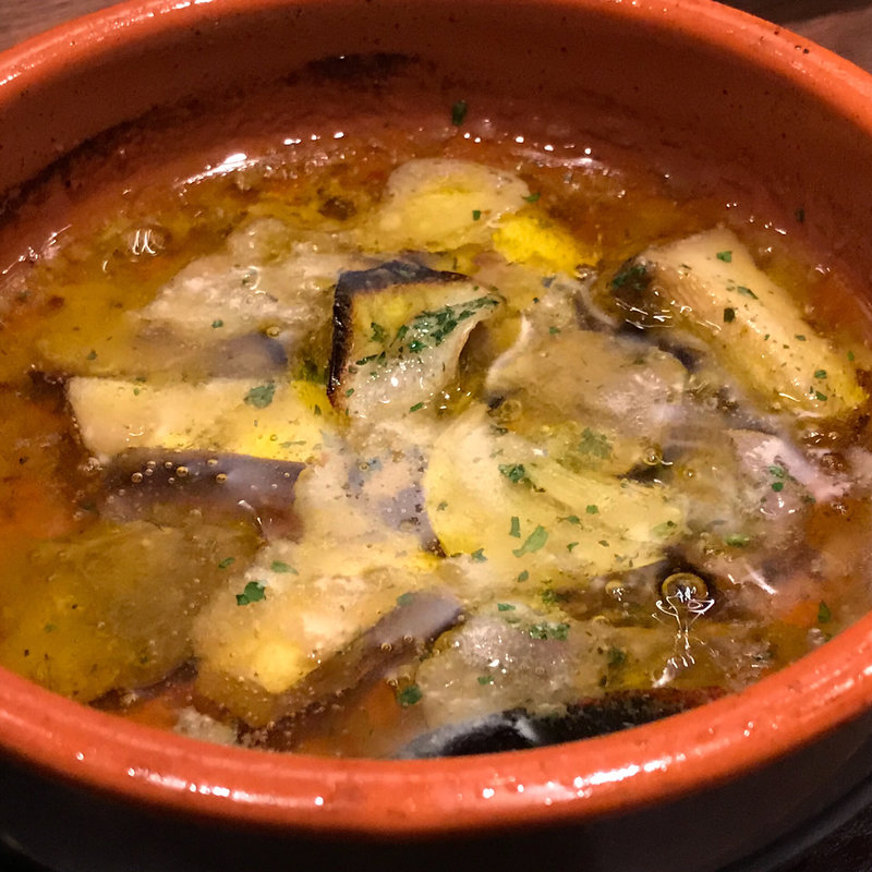 地鶏砂肝のアヒージョ(山内農場 なんば千日前店)