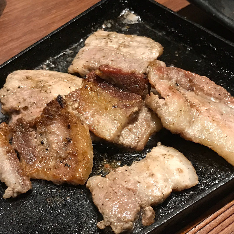 黒豚炭火焼(山内農場 なんば千日前店)