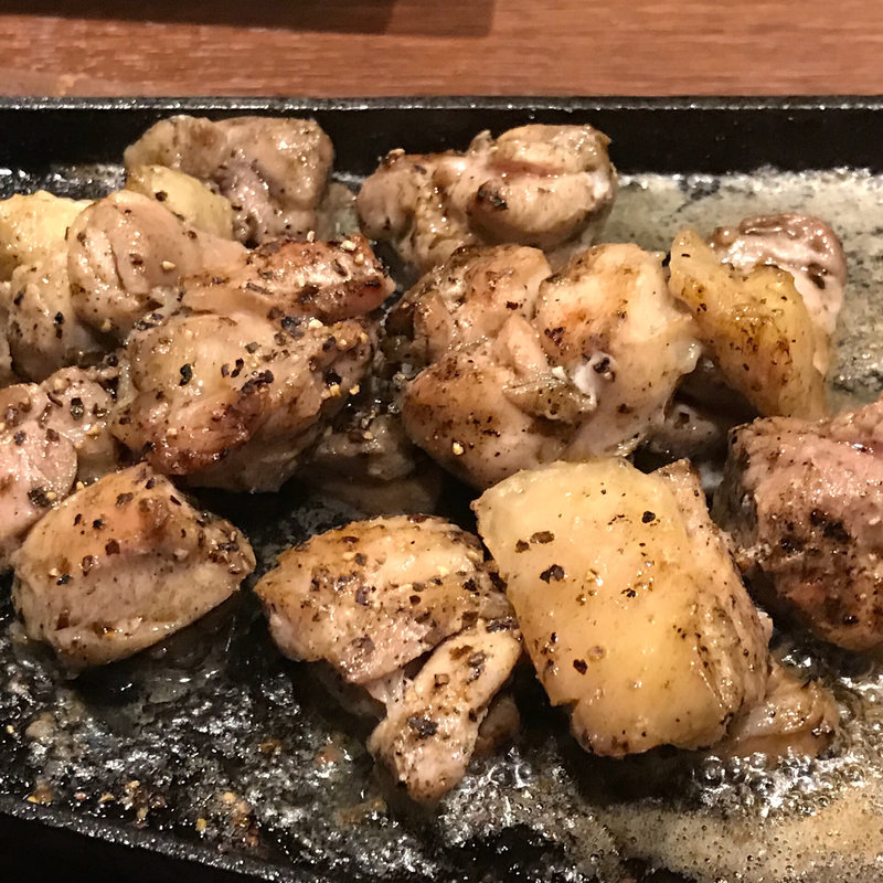 地鶏炭火焼 黒胡椒&バター(山内農場 なんば千日前店)