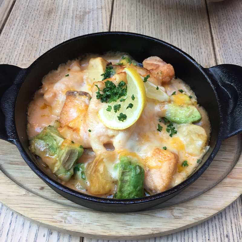 サーモンとアボカドのグラタン(バランカ)