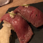 肉寿司(表参道焼肉KINTAN)