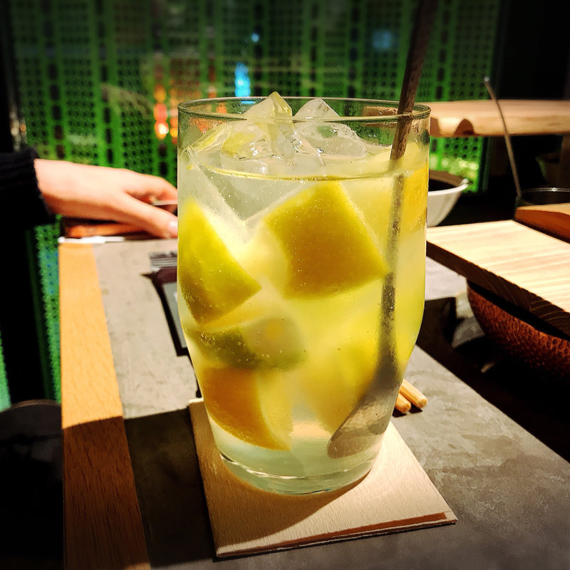 まるごと生レモンサワー(しゃぶしゃぶ れたす 中目黒本店)