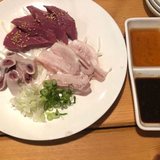 刺し3種盛り(肉人 三茶店 （ニクンチュ）)