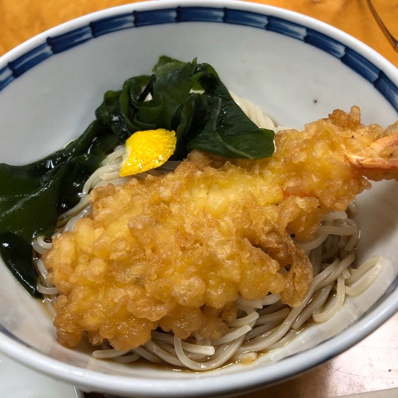 冷やし天そば(三朝庵)