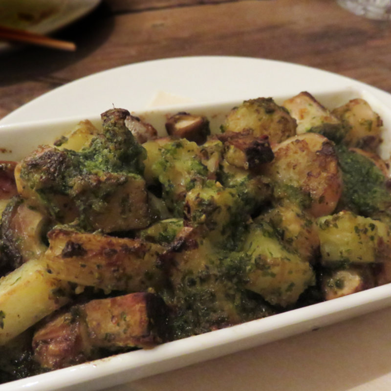 子持ち小イカのニンニクパセリバター焼き(トルチュ ア ピエ)