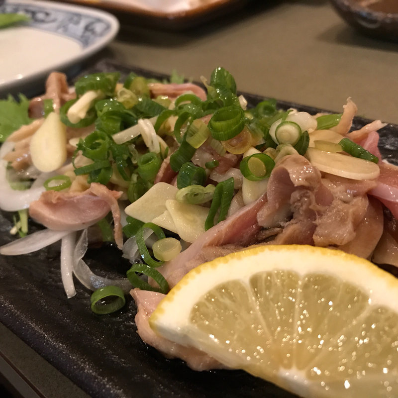 地鶏のタタキ(はち蔵 )