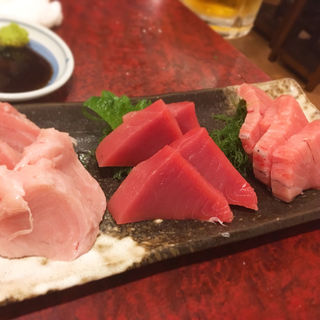 まぐろ三種盛り(季節料理 小伝馬)