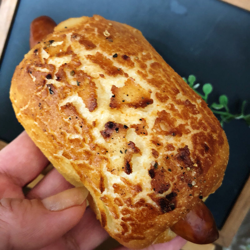 100%ポークソーセージロール(ルヴァン・パストリー)