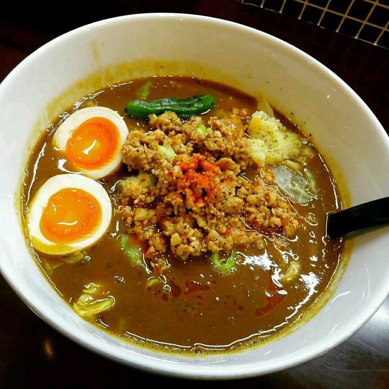 僕はカレー、私はカレーラーメン(麺やOK)