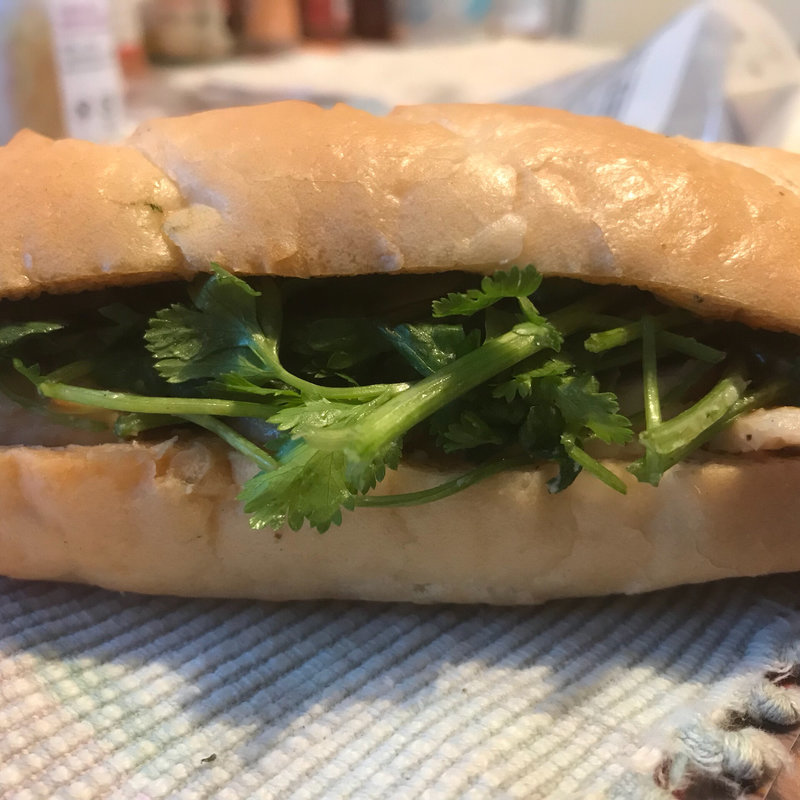 ヌックマム漬け豚肉のバインミー ミニサイズ(バインミーシンチャオ)