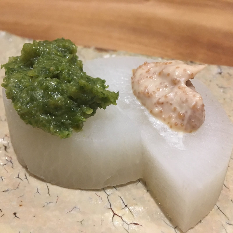 ふろふき大根とねぎ味噌・ふぐ白子マヨ添え(Bar Gemstone)